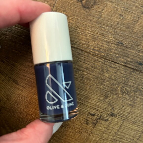 Olive & June Polish Bundle - Picture 5 of 7